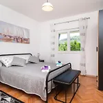 House Mirna Holiday home *