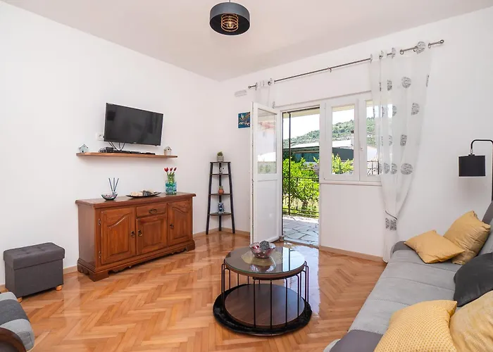 House Mirna Vakantiehuis *