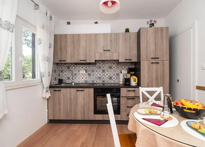 House Mirna Rogoznica (Sibenik-Knin)